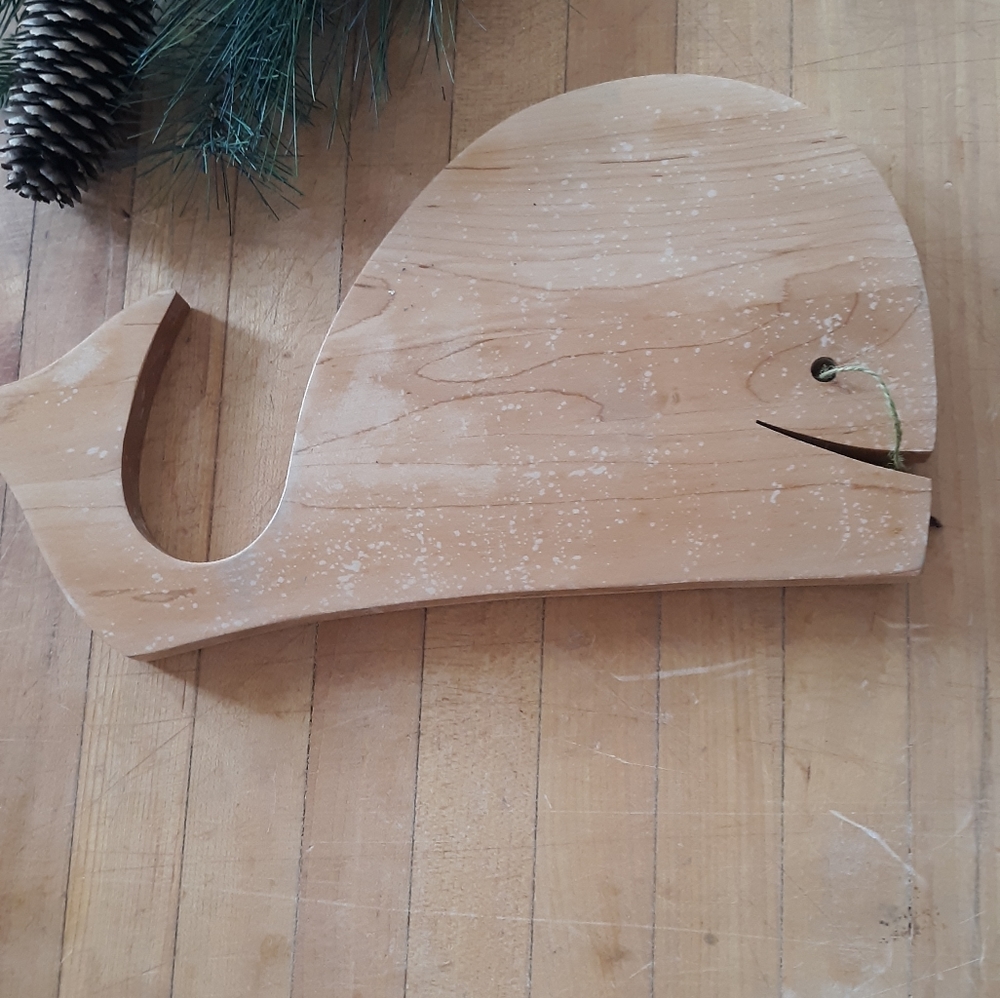 Wooden cutting board